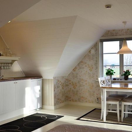 Torsborgs Gard Bed & Breakfast Simrishamn Bagian luar foto